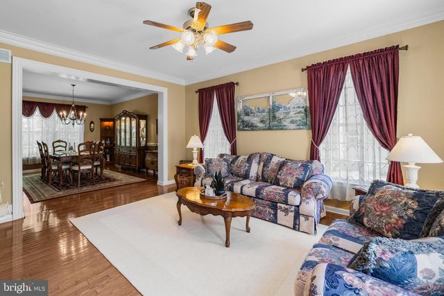 52 SPRUCE MEADOWS DR, Monroe Township, NJ 08831