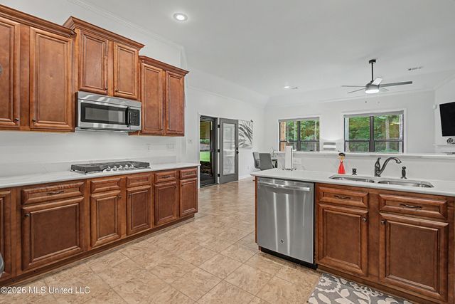 7459 Featherston Cove, Olive Branch, MS 38654