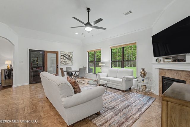 7459 Featherston Cove, Olive Branch, MS 38654