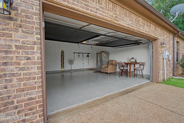 7459 Featherston Cove, Olive Branch, MS 38654