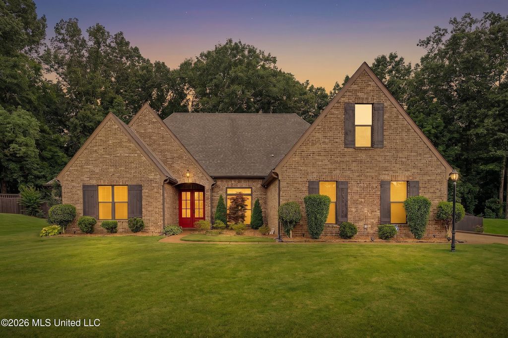 7459 Featherston Cove, Olive Branch, MS 38654