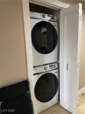 220 East Flamingo Road 227, Las Vegas, NV 89169