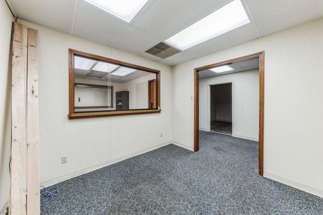 1611 Old Granger RD C, Taylor, TX 76574