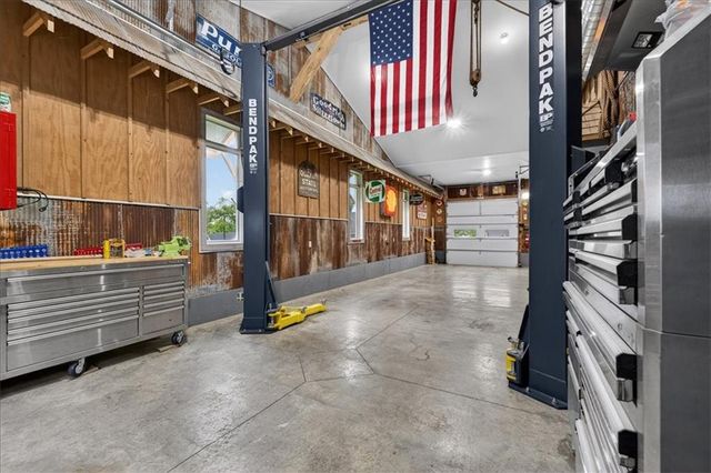 12301 E 78th Street, Kansas City, MO 64138
