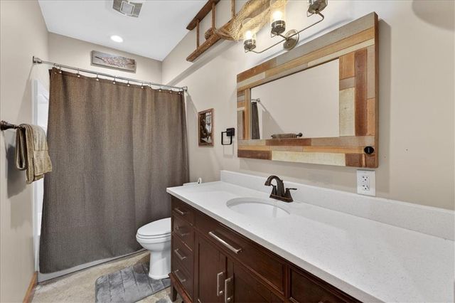 12301 E 78th Street, Kansas City, MO 64138