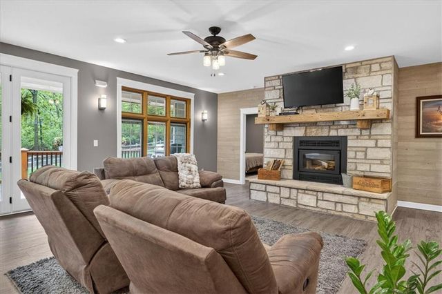 12301 E 78th Street, Kansas City, MO 64138