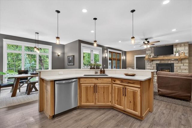 12301 E 78th Street, Kansas City, MO 64138