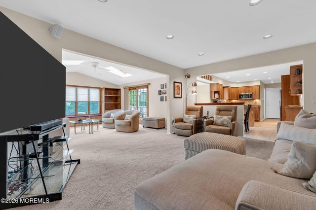 5 Winthrop Drive, Holmdel, NJ 07733