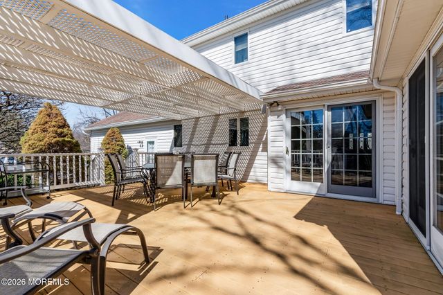 5 Winthrop Drive, Holmdel, NJ 07733