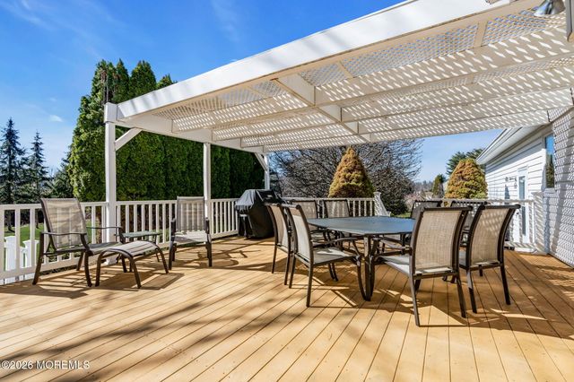 5 Winthrop Drive, Holmdel, NJ 07733