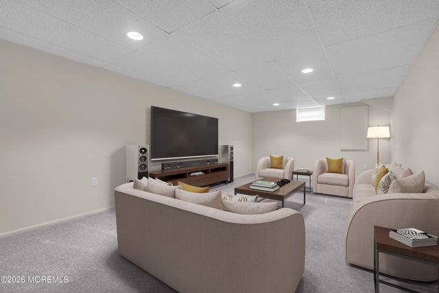 5 Winthrop Drive, Holmdel, NJ 07733