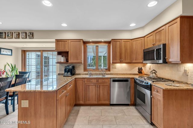 5 Winthrop Drive, Holmdel, NJ 07733