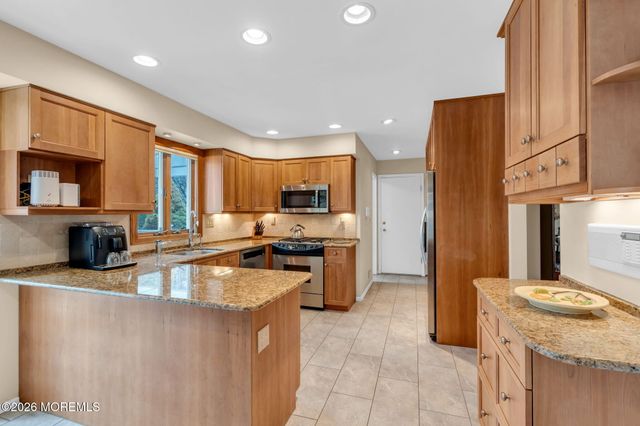 5 Winthrop Drive, Holmdel, NJ 07733