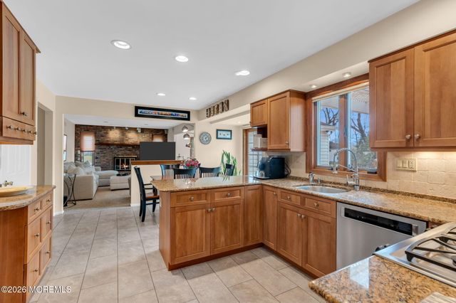 5 Winthrop Drive, Holmdel, NJ 07733