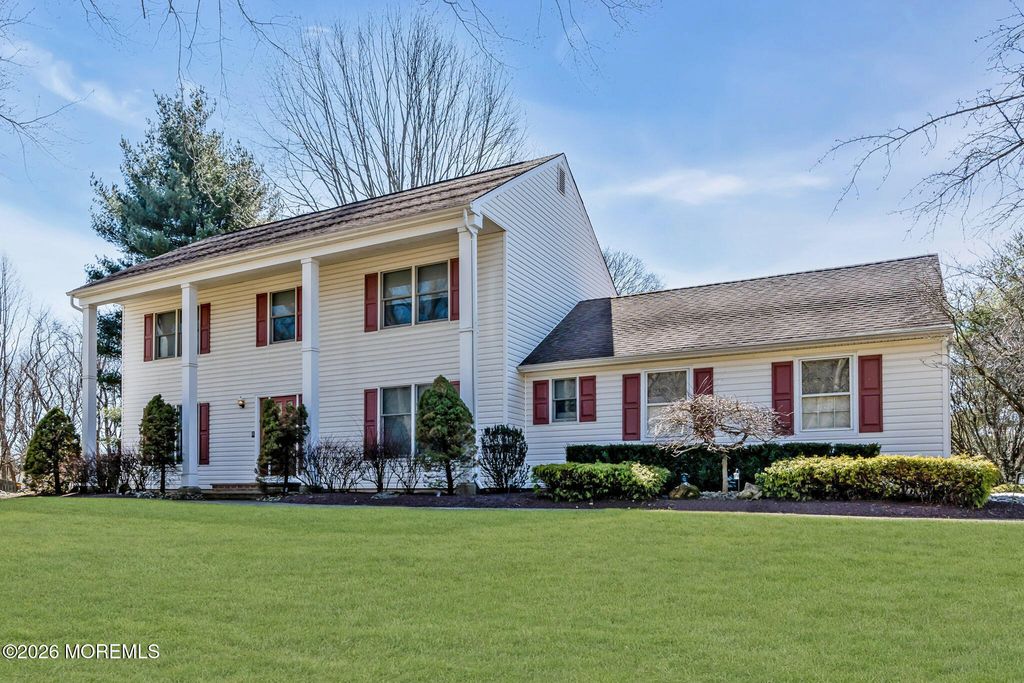 5 Winthrop Drive, Holmdel, NJ 07733