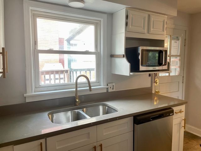 1122 N Harlem Avenue A, River Forest, IL 60305