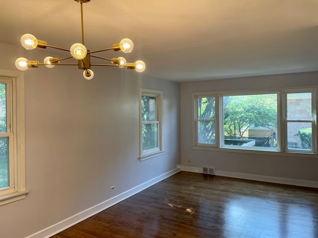 1122 N Harlem Avenue A, River Forest, IL 60305