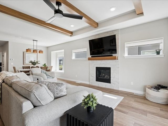 1227 Berkshire Lane, North Liberty, IA 52317