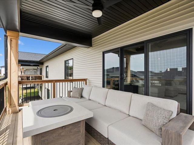 1227 Berkshire Lane, North Liberty, IA 52317