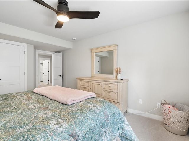 1227 Berkshire Lane, North Liberty, IA 52317