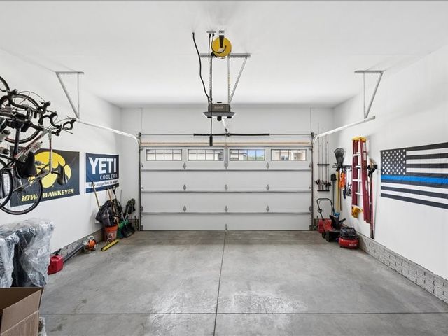 1227 Berkshire Lane, North Liberty, IA 52317