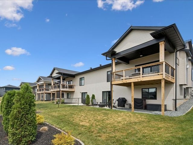 1227 Berkshire Lane, North Liberty, IA 52317