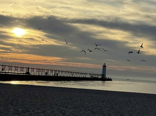 15 Lakeshore Drive, Manistee, MI 49660