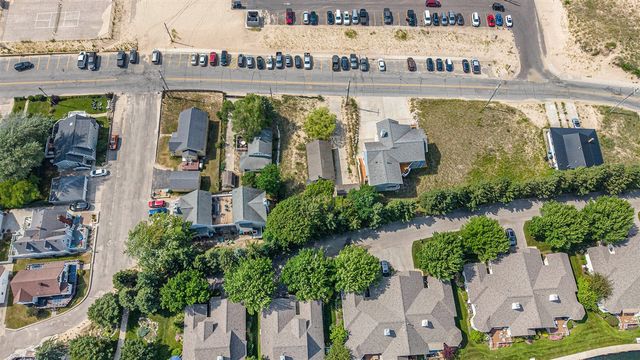 15 Lakeshore Drive, Manistee, MI 49660