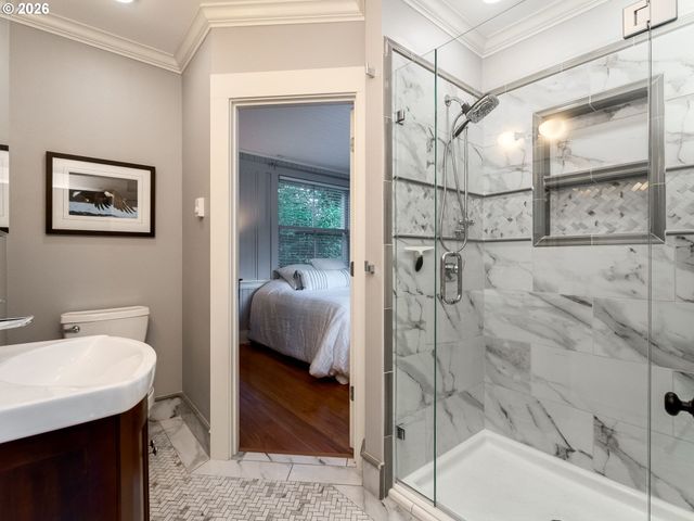 2012 Ne 27TH Ave, Portland, OR 97212