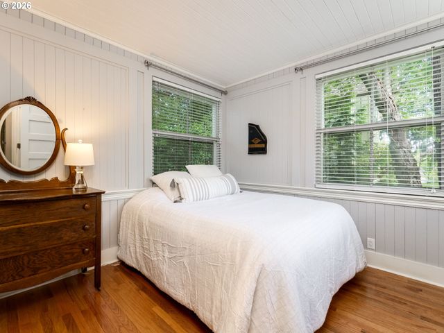 2012 Ne 27TH Ave, Portland, OR 97212