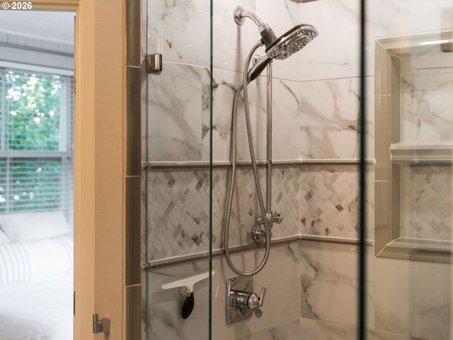 2012 Ne 27TH Ave, Portland, OR 97212