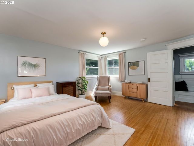 2012 Ne 27TH Ave, Portland, OR 97212
