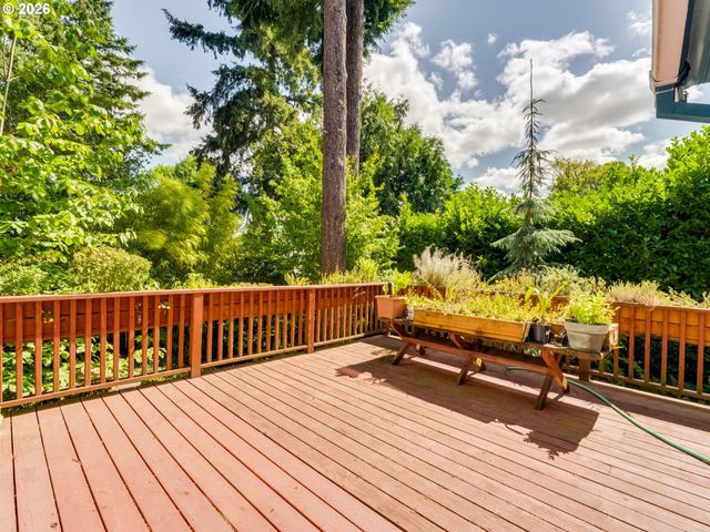 2012 Ne 27TH Ave, Portland, OR 97212