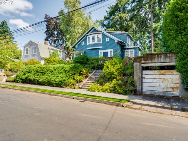2012 Ne 27TH Ave, Portland, OR 97212