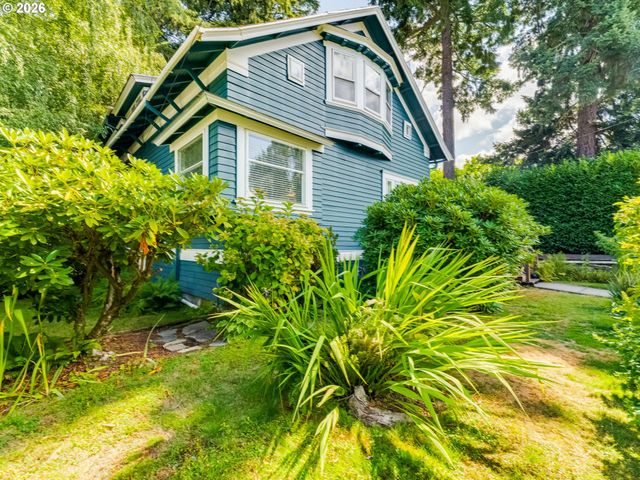 2012 Ne 27TH Ave, Portland, OR 97212