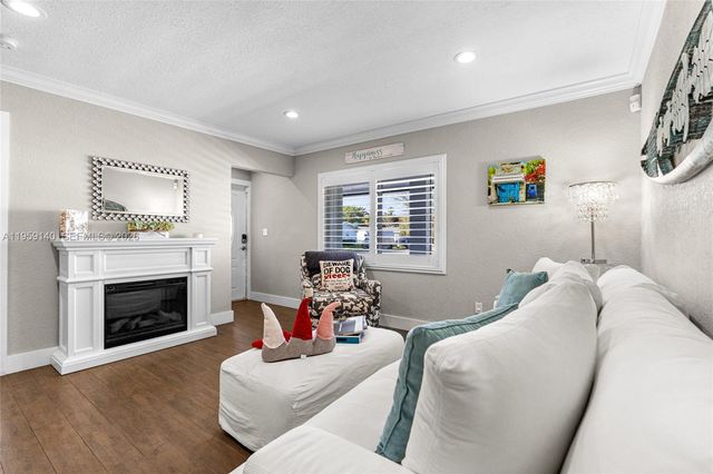 9390 SW 190th St, Cutler Bay, FL 33157