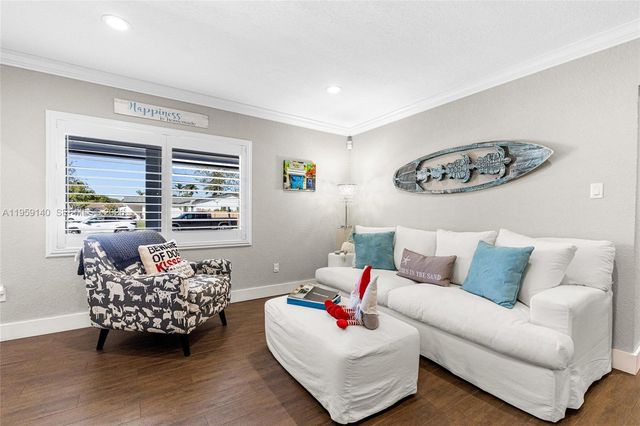 9390 SW 190th St, Cutler Bay, FL 33157