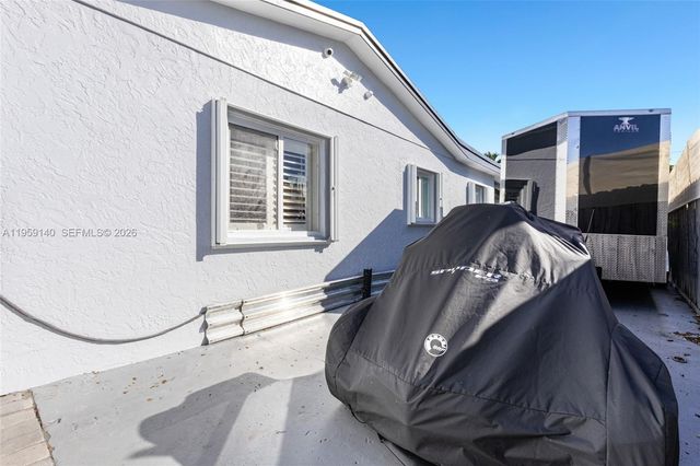 9390 SW 190th St, Cutler Bay, FL 33157