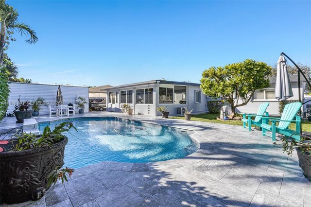 9390 SW 190th St, Cutler Bay, FL 33157