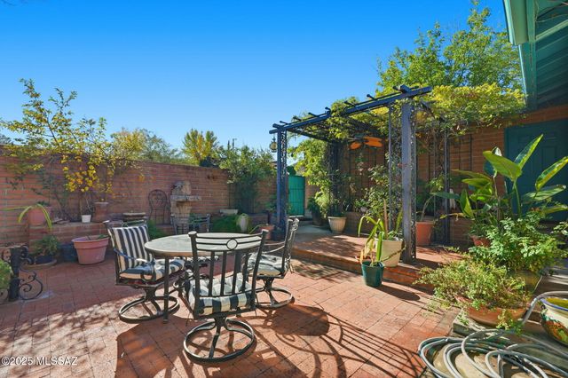 2735 N Silver Reef Drive, Nogales, AZ 85621