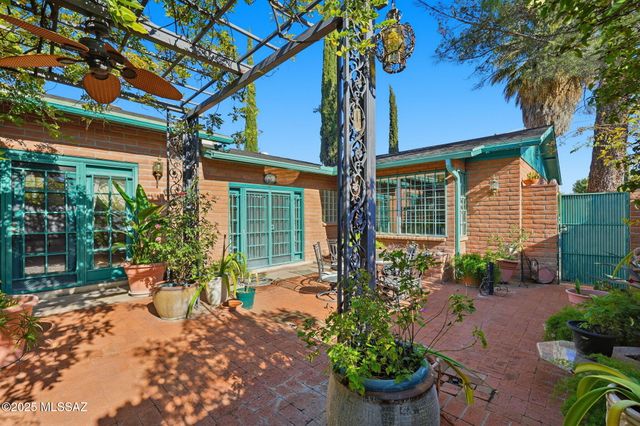 2735 N Silver Reef Drive, Nogales, AZ 85621