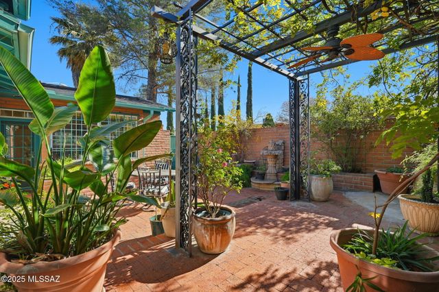 2735 N Silver Reef Drive, Nogales, AZ 85621