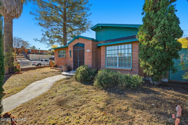 2735 N Silver Reef Drive, Nogales, AZ 85621