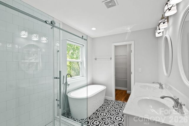 13 Annie Street, Asheville, NC 28806
