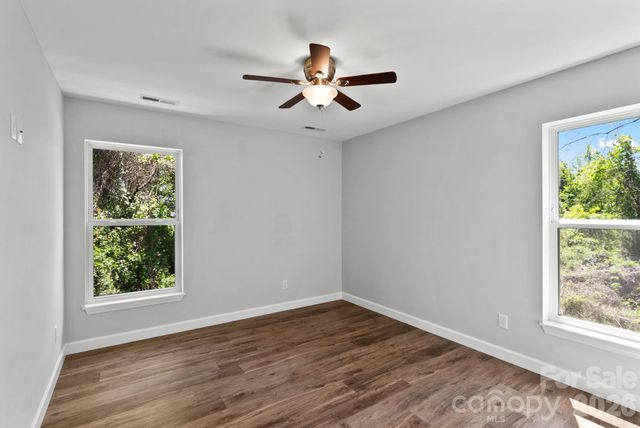 13 Annie Street, Asheville, NC 28806