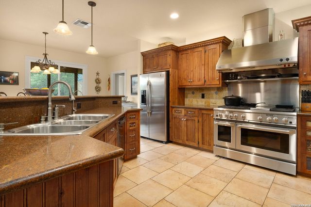 246 Stonebrook Rdg, New Braunfels, TX 78132