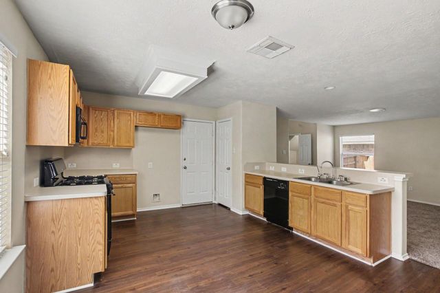 18507 Sunrise Pines Drive, Montgomery, TX 77316
