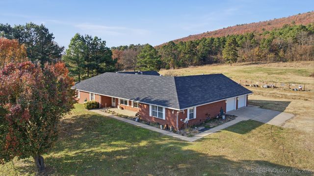 2800 NW 1010 Avenue, Wilburton, OK 74578