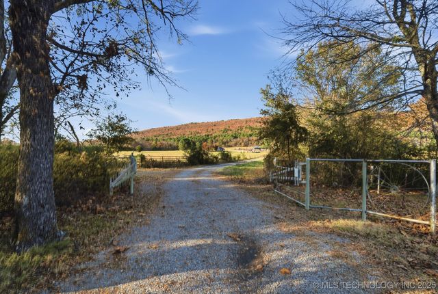 2800 NW 1010 Avenue, Wilburton, OK 74578