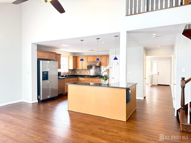 25 Canal View Drive, Lawrence, NJ 08648